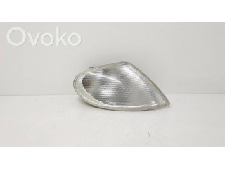 Передний поворотный фонарь