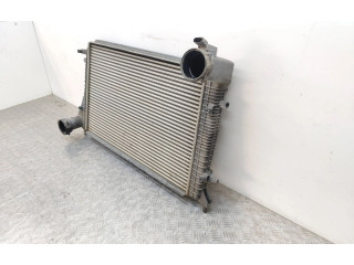 Интеркулер  1K0145803H, 0281002399   Volkswagen Caddy 