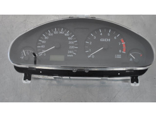 Панель приборов Mitsubishi Carisma