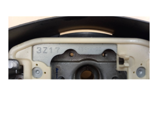 Руль Nissan Navara D22 1997 - 2004 года 484V02, 3Z17