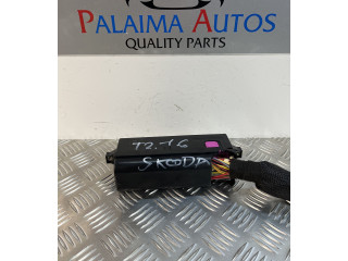 Блок предохранителей 5J093737615C Skoda Fabia Mk2 (5J)