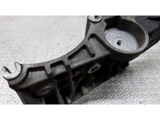 Кронштейн генератора