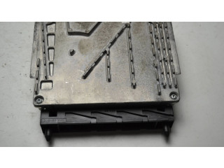 Блок управления двигателя 30637733A, 0281011078 Volvo V70