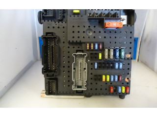 Блок предохранителей 8676391, 8676391 Volvo V70