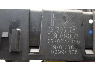 Pojistková skříňka 13205781, 519169007 Opel Vectra C 2006