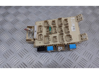 Pojistková skříňka Scion xA 2004