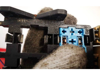 Pojistková skříňka 4a0937503c Audi A6 S6 C4 4A 1997