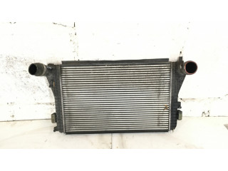 Интеркулер  1K0145803AS   Skoda Superb B6 (3T) 1.6