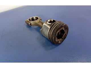 Píst Opel Vivaro F9Q762