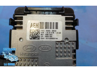 Блок управления двигателя 95560G2000   KIA Ceed