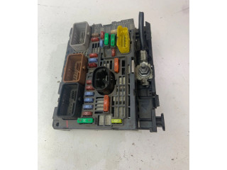 Блок предохранителей  9807028680, R03   Peugeot Expert    