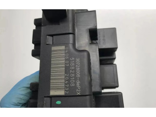 Блок предохранителей 30728008, 518828108 Volvo S80