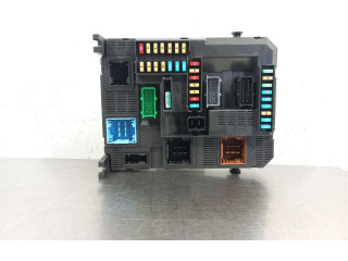 Блок предохранителей 9819850080   Peugeot 2008 I    