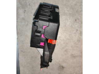 Блок предохранителей 8D1941824 Audi A6 S6 C6 4F