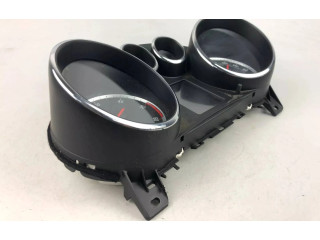 Панель приборов 13338432 Vauxhall Astra H