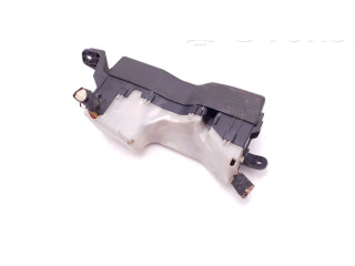 Блок предохранителей     Toyota Corolla Verso AR10    