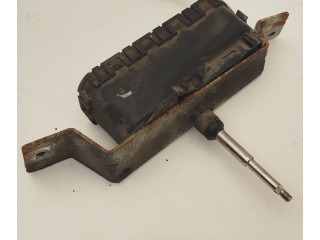 Моторчик стеклоочистителя 8620959, 0390206219 Volvo V70