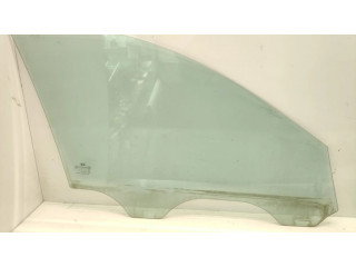 Основное стекло передних дверей (четырехдверного автомобиля)