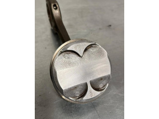 Píst 11247589539, 11257560669 BMW 1 E81 E87 pro benzínový motor 1.6 N45B16