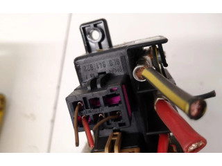 Блок предохранителей 8l0941822 Volkswagen Golf IV