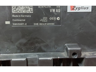 Блок комфорта 5Q0937084AG   Skoda Octavia Mk3 (5E)   