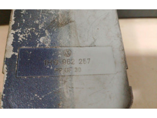 Другие блоки управления / модули 1H0962257 Volkswagen Golf III