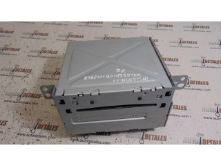 Радио/ проигрыватель CD/DVD / навигация