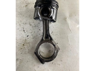 Píst Subaru Outback