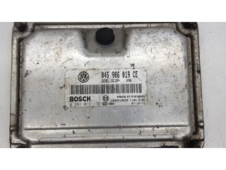 Блок управления двигателя 045906019CE, 0281013179 Skoda Fabia Mk2 (5J)