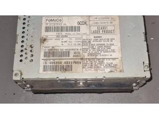 Радио/ проигрыватель CD/DVD / навигация