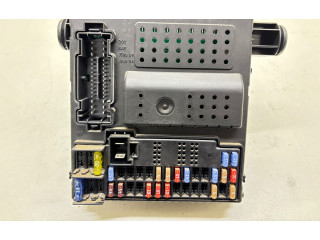 Блок предохранителей 30765646   Volvo V70    