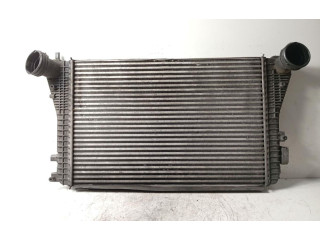 Интеркулер  1K0145803G   Audi A3 S3 8P 2.0