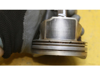 Поршень с шатуном Skoda Octavia Mk2 (1Z)