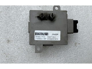 Блок управления 103281700A, 04212014 Tesla Model S