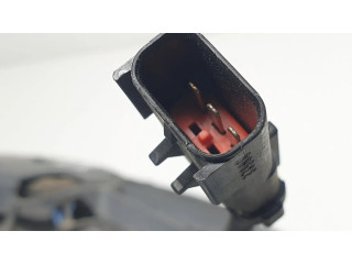 Вентилятор радиатора     52404763, 3E010768D    Jeep Cherokee III KJ 2.8