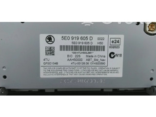 Дисплей 5E0919605D Skoda Octavia Mk3 (5E)
