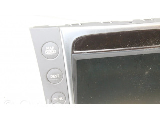 Радио/ проигрыватель CD/DVD / навигация