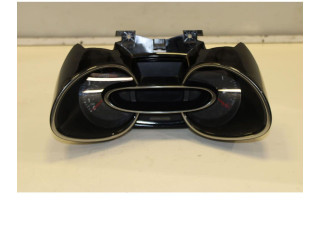 Панель приборов    Renault Clio IV       