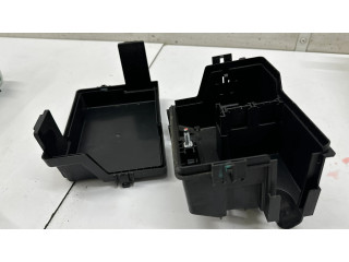 Блок предохранителей 243805284R Dacia Spring