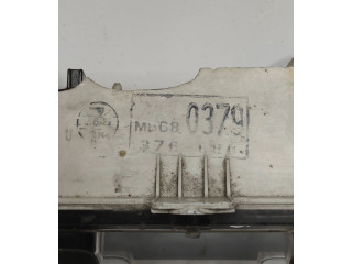 Přístrojová deska Mitsubishi Pajero 1996 0379, 376680