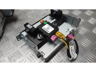 Радио/ проигрыватель CD/DVD / навигация