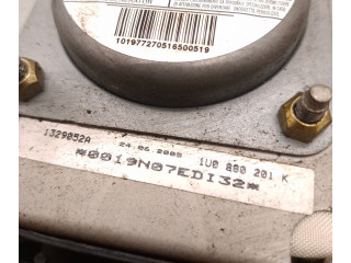 Подушка безопасности водителя 1U0880201K, 1329052A Skoda Octavia Mk1 (1U)