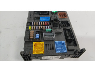 Блок предохранителей 983288028000 Peugeot 2008 I