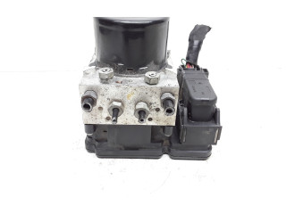 Блок АБС 31273882, P31273882   Volvo  V60  2011 - 2013 года