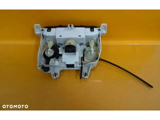 Блок управления климат-контролем    Mazda 323 F