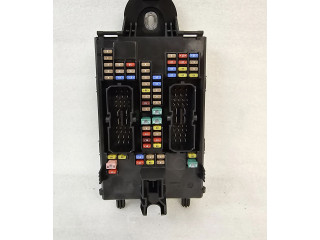 Блок предохранителей 31682732 Volvo S60