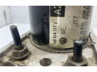 Блок АБС 1K0907379P, 00009496E5 Skoda Octavia Mk2 (1Z) 2004 - 2013 года