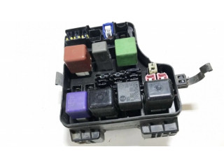 Блок предохранителей 9098704002, 90987-04002 Toyota Tacoma I