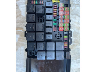 Блок предохранителей 670035211 Maserati Levante