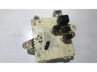 Блок предохранителей 9098704002 Lexus IS 200-300